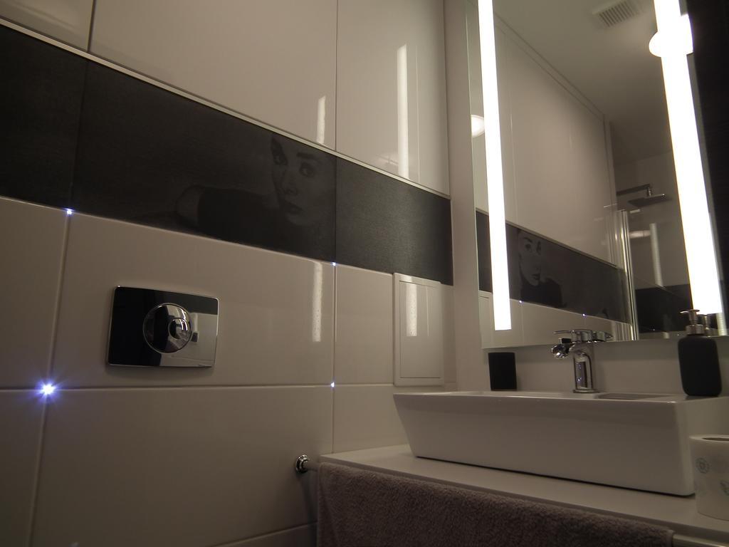 Kazimir Apartament Lodz Exteriör bild